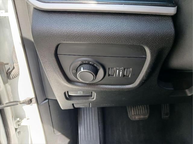 2022 Jeep Grand Cherokee L Laredo