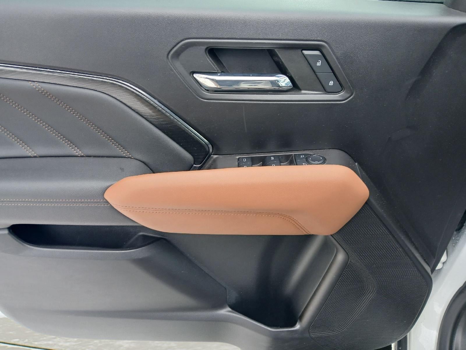 2023 GMC Canyon 4WD AT4