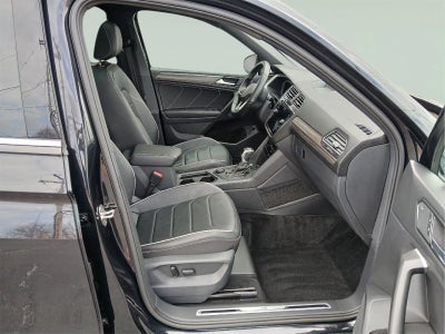 2023 Volkswagen Tiguan SEL R-Line