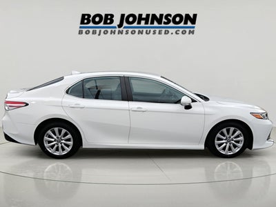 2019 Toyota CAMRY LE
