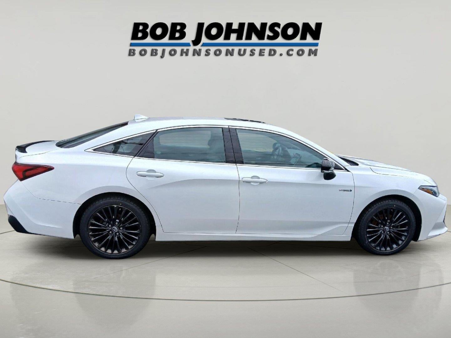 2019 Toyota Avalon Hybrid XSE
