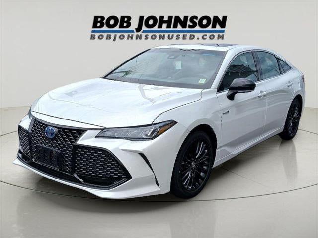 2019 Toyota Avalon Hybrid XSE