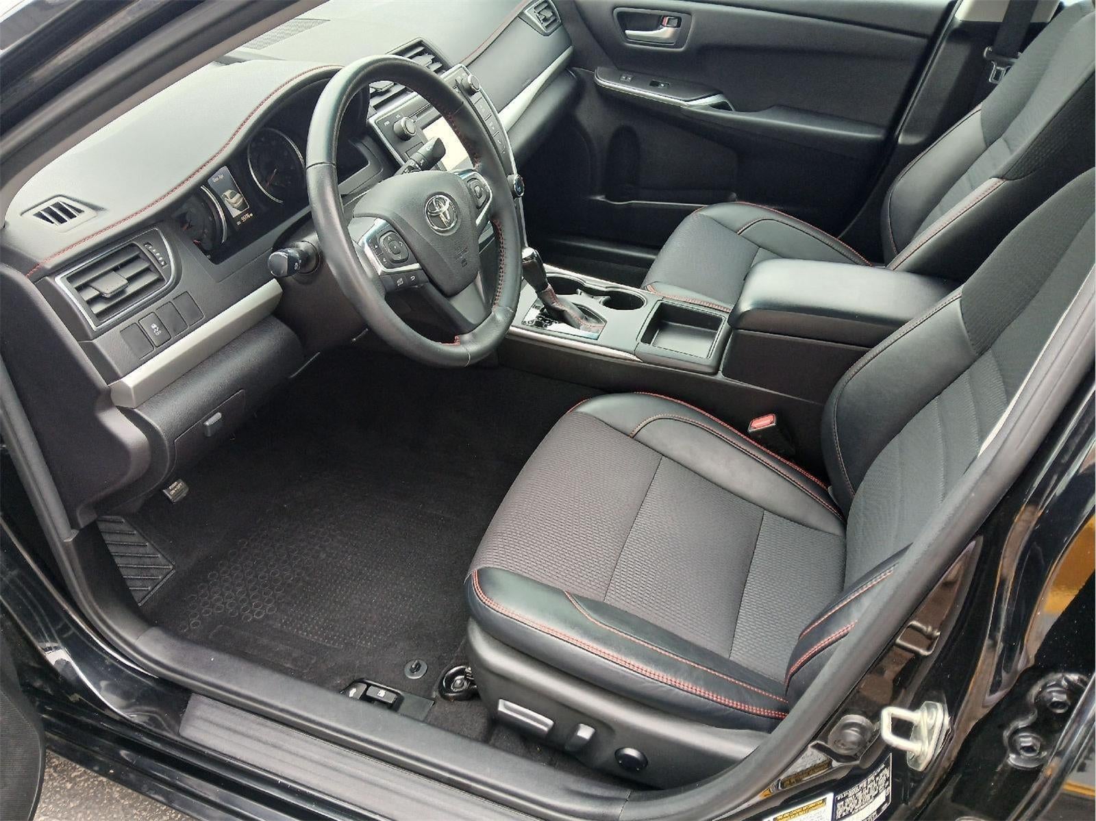 2017 Toyota CAMRY SE