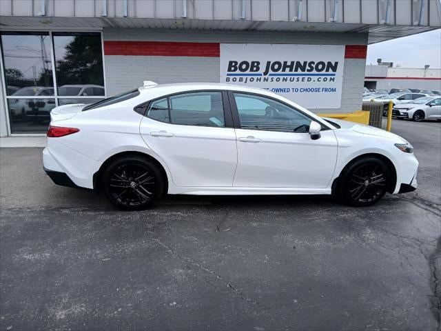 2025 Toyota Camry SE AWD