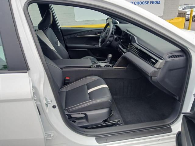 2025 Toyota Camry SE AWD