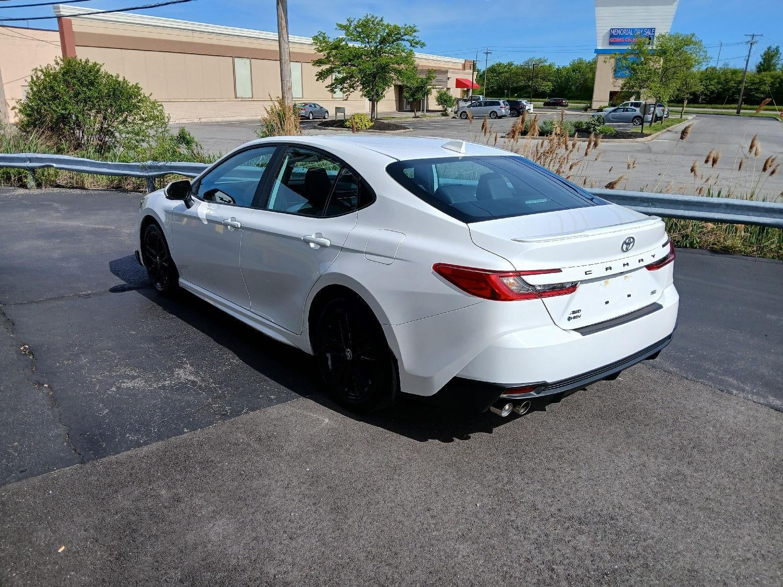 2025 Toyota Camry SE