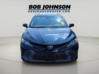 2020 Toyota Camry Hybrid XLE