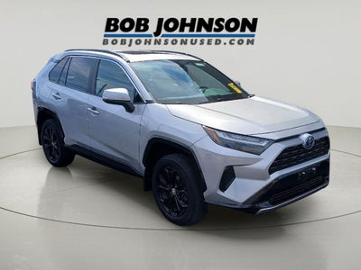 2022 Toyota RAV4 Hybrid SE