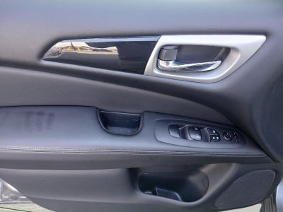 2020 Nissan Pathfinder SV