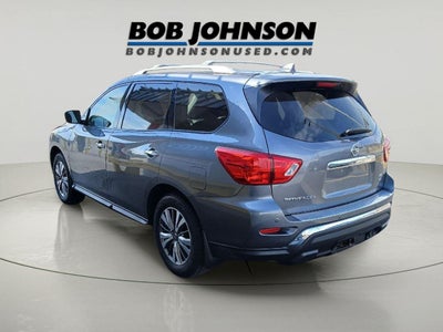 2020 Nissan Pathfinder SV