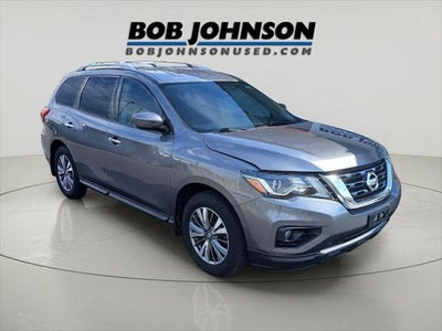 2020 Nissan Pathfinder SV