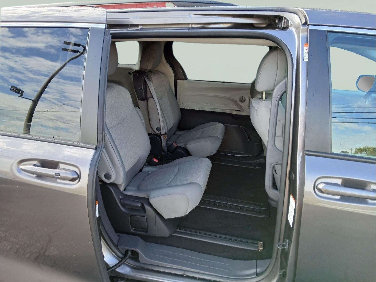 2024 Toyota Sienna LE 8-Passenger
