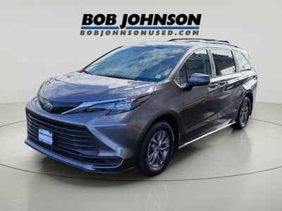2024 Toyota Sienna LE 8-Passenger