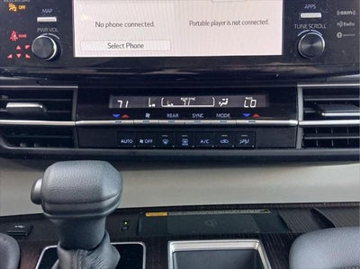 2024 Toyota Sienna LE 8-Passenger