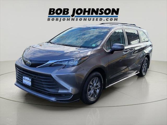 2024 Toyota Sienna LE 8-Passenger