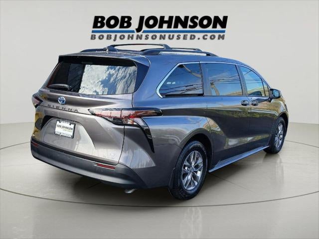 2024 Toyota Sienna LE 8-Passenger