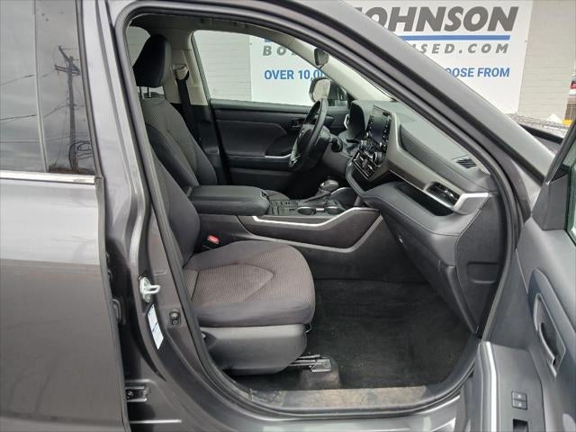 2021 Toyota HIGHLANDER LE