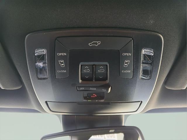 2025 Toyota SIENNA XLE AWD Woodland Edition