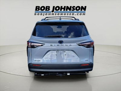 2025 Toyota SIENNA XLE AWD Woodland Edition