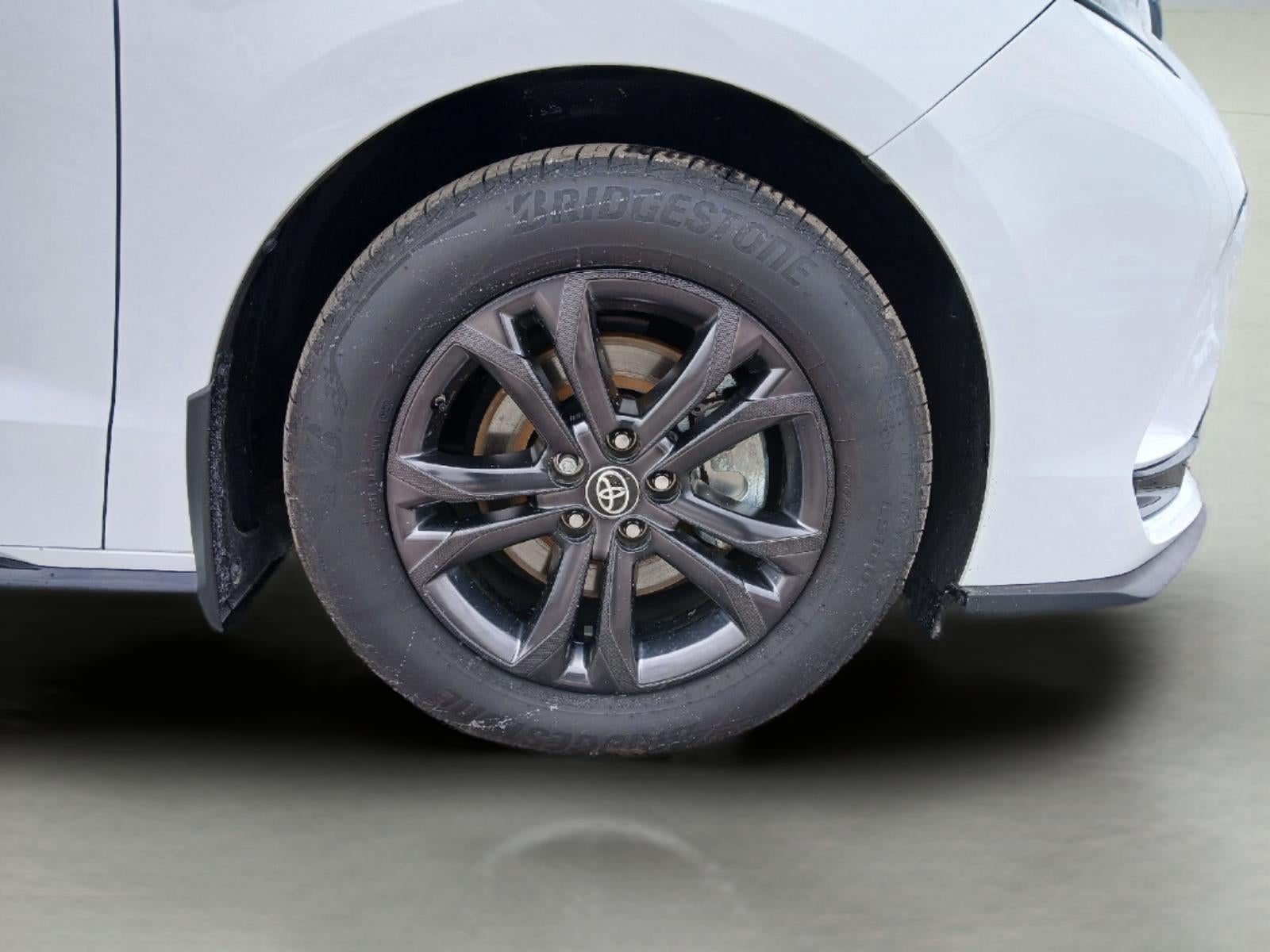 2025 Toyota SIENNA XSE AWD MINIVAN