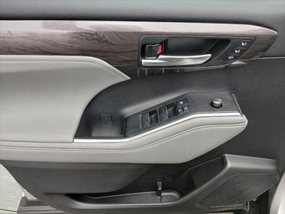 2021 Toyota HIGHLANDER Limited