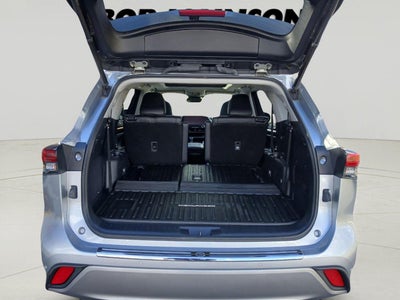2023 Toyota Highlander Hybrid Platinum