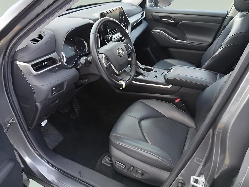 2022 Toyota HIGHLANDER HYBRD XLE