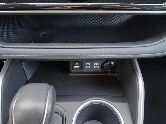 2022 Toyota HIGHLANDER HYBRD XLE