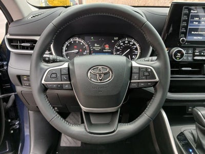 2022 Toyota HIGHLANDER XLE