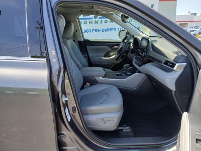 2022 Toyota Highlander XLE