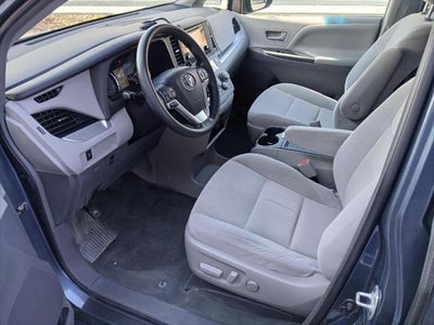 2015 Toyota SIENNA LE 3.5L LE 7-Passenger