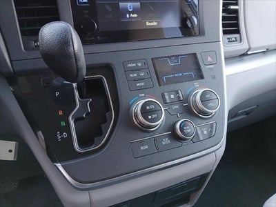 2015 Toyota SIENNA LE 3.5L LE 7-Passenger