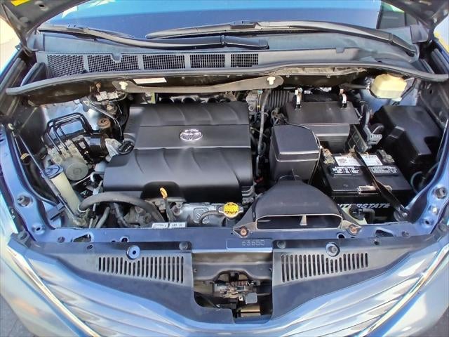 2015 Toyota SIENNA LE 3.5L LE 7-Passenger