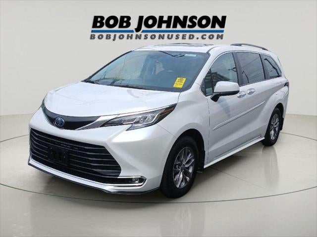 2023 Toyota Sienna XLE 7-Passenger