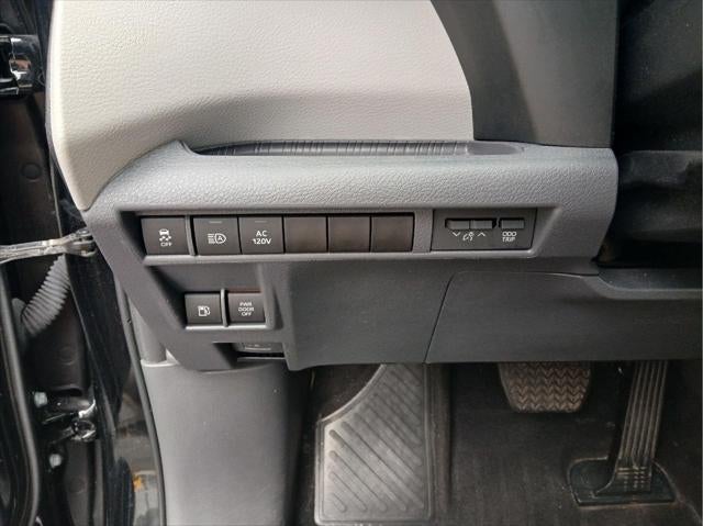 2023 Toyota Sienna XLE 7-Passenger