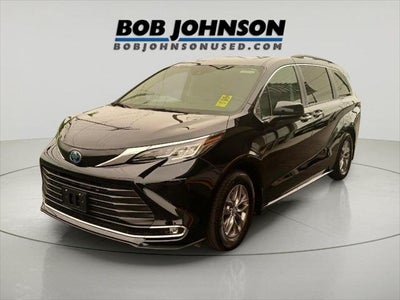 2023 Toyota Sienna XLE 7-Passenger