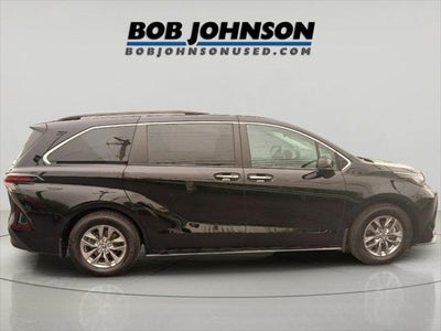 2023 Toyota Sienna XLE 7-Passenger