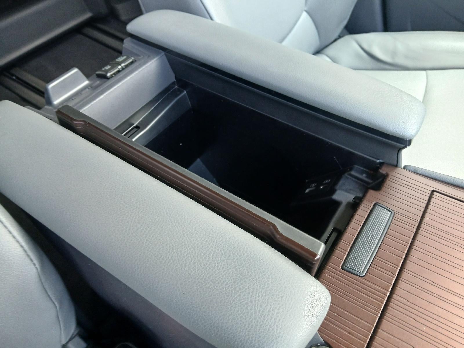 2024 Toyota SIENNA XLE AWD XLE 7-Passenger