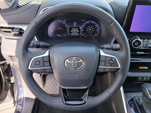 2025 Toyota Highlander Platinum