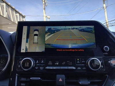 2025 Toyota Highlander Platinum