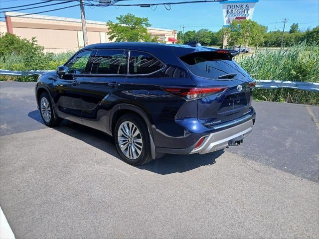 2025 Toyota Highlander Platinum