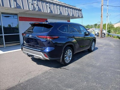 2025 Toyota Highlander Platinum