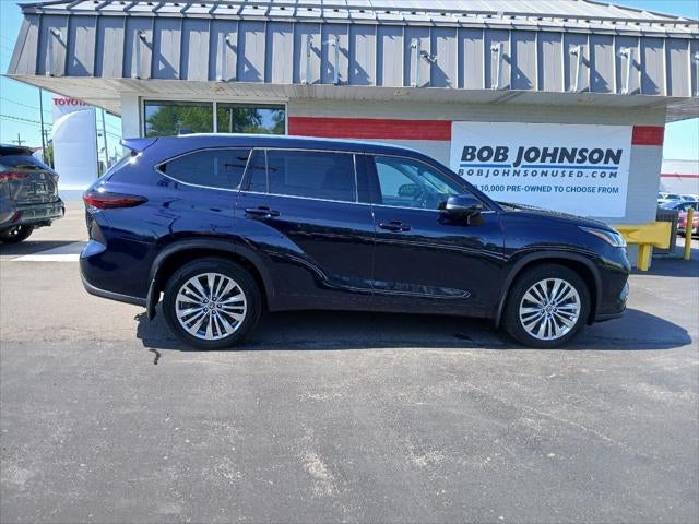 2025 Toyota Highlander Platinum