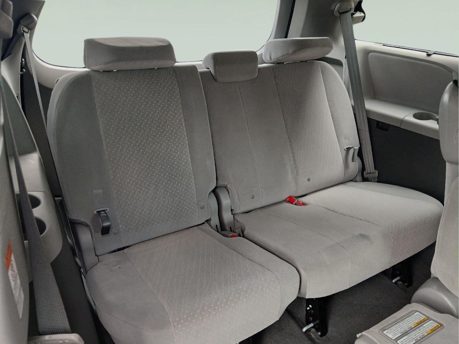 2019 Toyota Sienna LE 8-Passenger