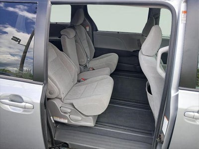 2019 Toyota Sienna LE 8-Passenger