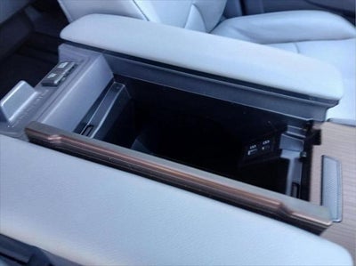 2023 Toyota Sienna XLE 8-Passenger