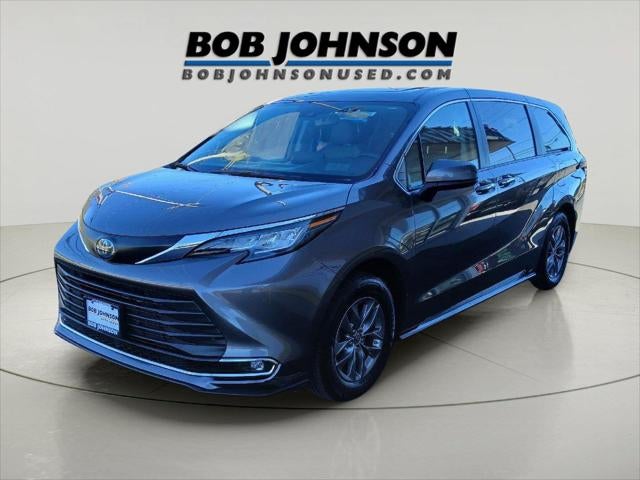 2023 Toyota Sienna XLE 8-Passenger