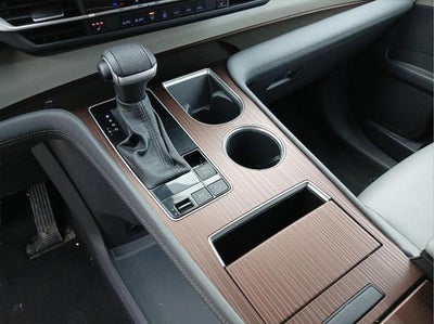 2024 Toyota SIENNA XLE MINIVAN