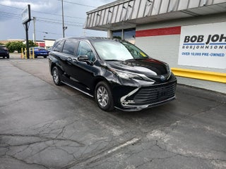 2021 Toyota Sienna XLE 7-Passenger