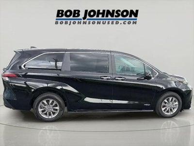 2021 Toyota Sienna XLE 7-Passenger